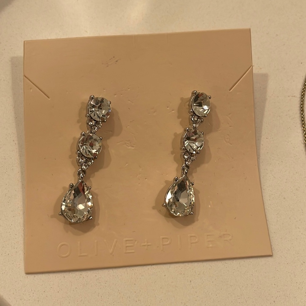 Olive and piper earrings wedding bridal bride NWT
